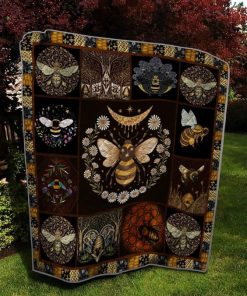 aesthetic pattern bee quilted blanket ncu0pt03 ym0my.jpg